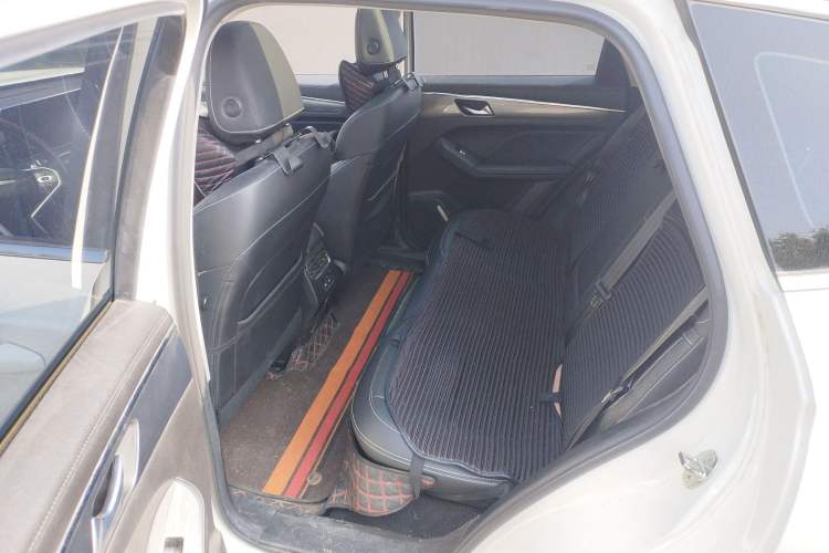 Used Haval JOLION 2021 1.5T Automatic Four-Door Version Left Rear Seat