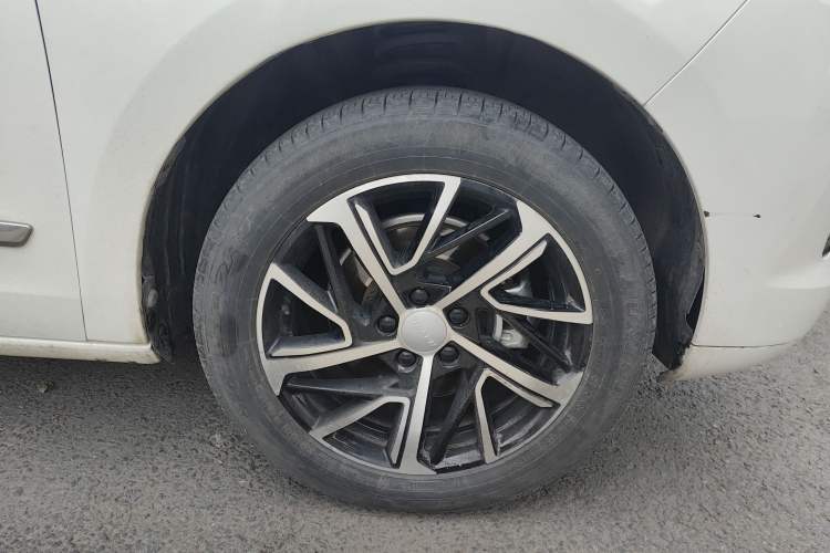 Used Haval JOLION 2021 1.5T Automatic Grand Three-Volume Version Right Front Wheel Hub
