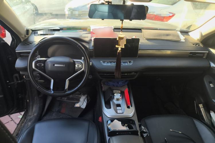Used Haval JOLION 2021 1.5T Automatic Grand Three-Volume Version Center Console