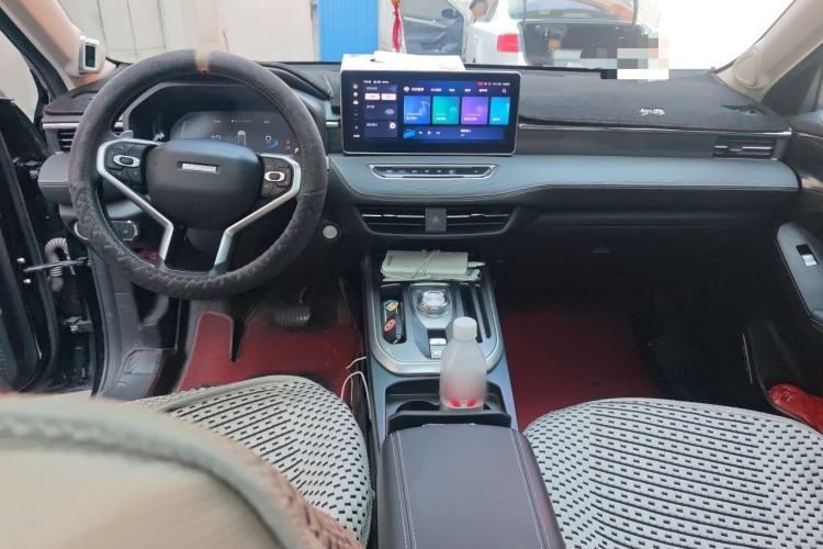 Used Haval JOLION 2021 1.5T Automatic Grand Three-Volume Version Center Console