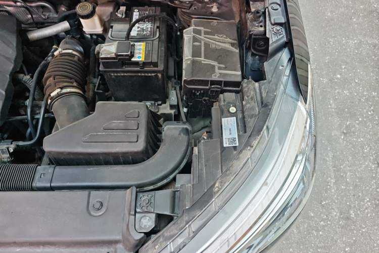 Used Haval JOLION 2021 1.5T Automatic Grand Three-Volume Version Engine Bay Left
