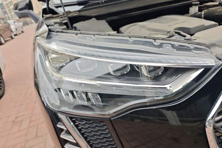 Used Haval JOLION 2021 1.5T Automatic Four-Door Version Right Front Headlight