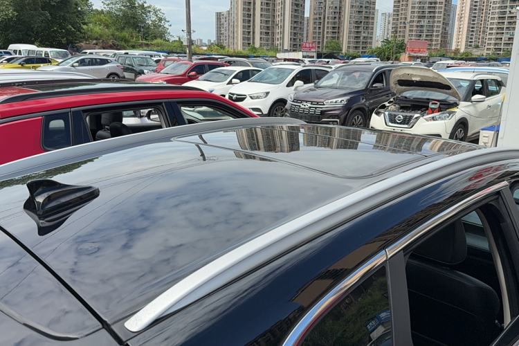 Used Haval JOLION 2021 1.5T Automatic Four-Door Version Roof