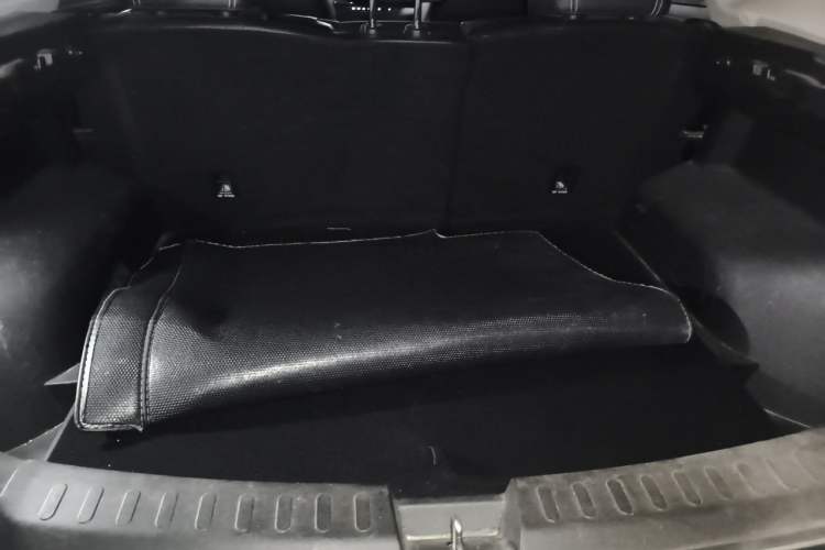 Used Haval JOLION 2021 1.5T Automatic Grand Three-Volume Version Trunk