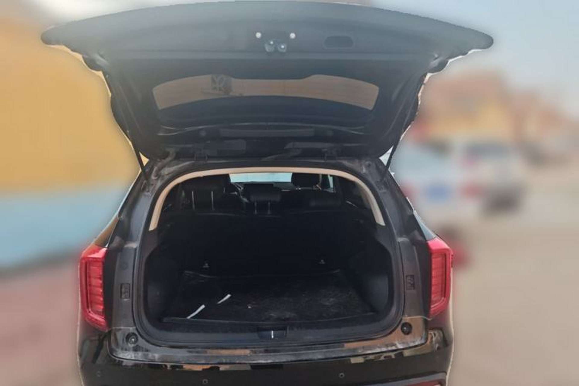 Used Haval JOLION 2021 1.5T Automatic Four-Door Version Trunk