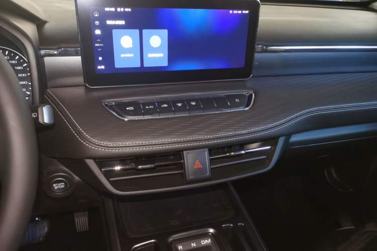 Used Haval JOLION 2021 1.5T Automatic Big Second Edition Audio And AC Panel