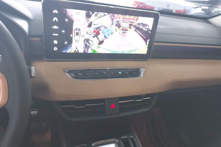 Used Haval JOLION 2021 1.5T Automatic Four-Door Version Audio And AC Panel