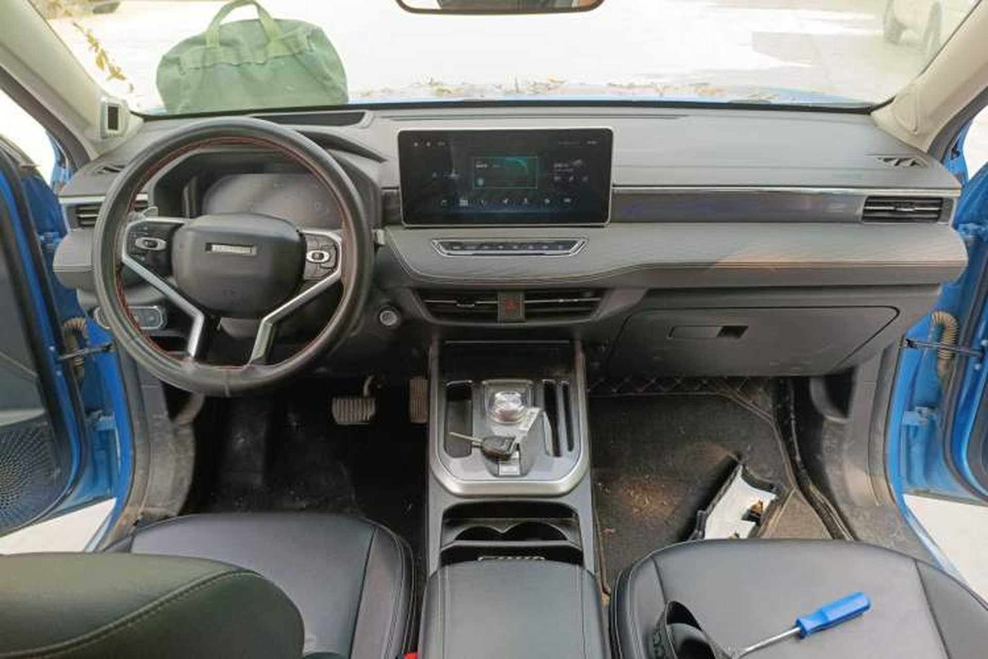 Used Haval JOLION 2021 1.5T Automatic Four-Door Version Center Console