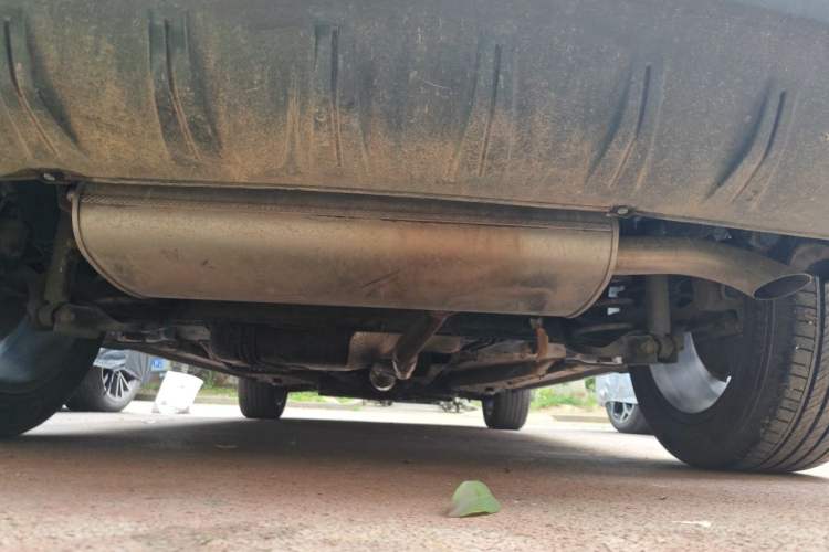 Used Haval JOLION 2021 1.5T Automatic Four-Door Version Chassis Rear