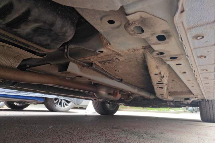 Used Haval JOLION 2021 1.5T Automatic Four-Door Version Chassis Rear Right
