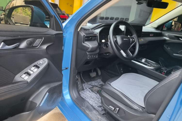 Used Haval JOLION 2021 1.5T Automatic Four-Door Version Driver Seat