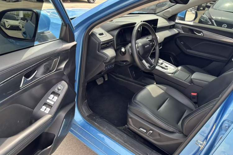 Used Haval JOLION 2021 1.5T Automatic Four-Door Version Driver Seat