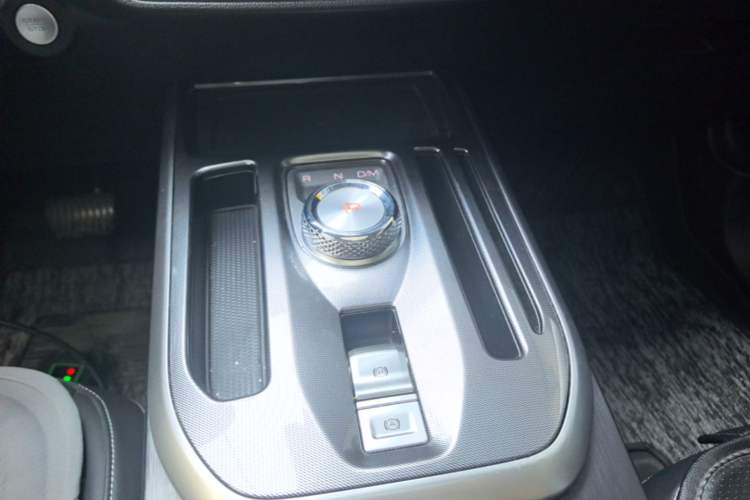 Used Haval JOLION 2021 1.5T Automatic Four-Door Version Gear Lever