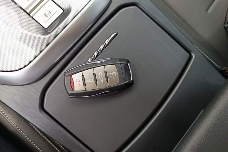 Used Haval JOLION 2021 1.5T Automatic Four-Door Version Interior 1