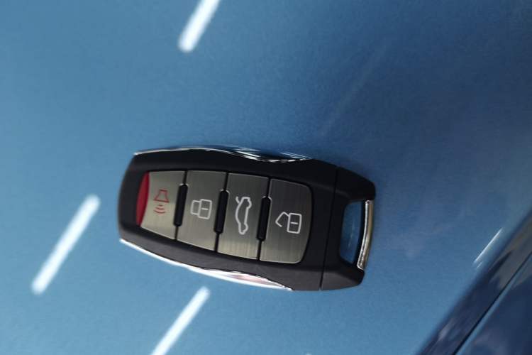 Used Haval JOLION 2021 1.5T Automatic Four-Door Version Interior 1