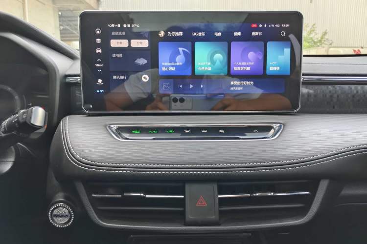 Used Haval JOLION 2021 1.5T Automatic Grand Three-Volume Version Interior 4
