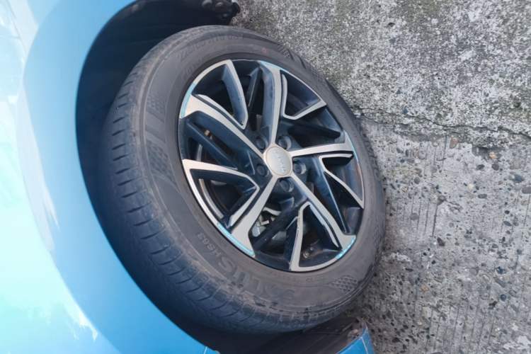 Used Haval JOLION 2021 1.5T Automatic Grand Three-Volume Version Left Front Wheel Hub