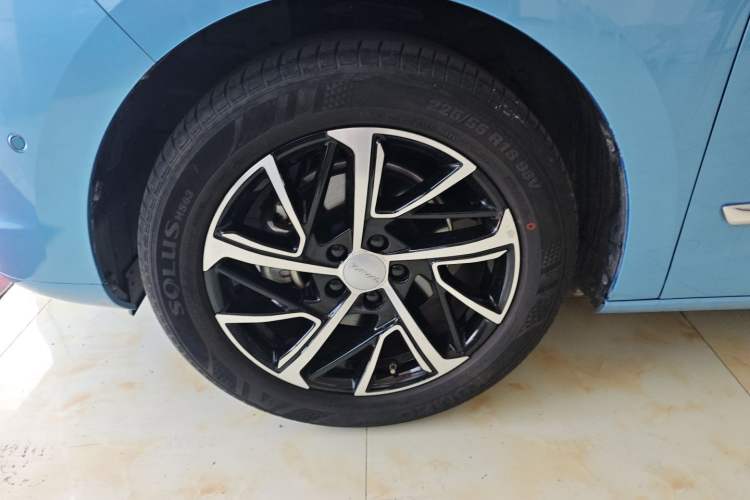 Used Haval JOLION 2021 1.5T Automatic Four-Door Version Left Front Wheel Hub