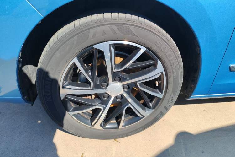 Used Haval JOLION 2021 1.5T Automatic Grand Three-Volume Version Left Front Wheel Hub