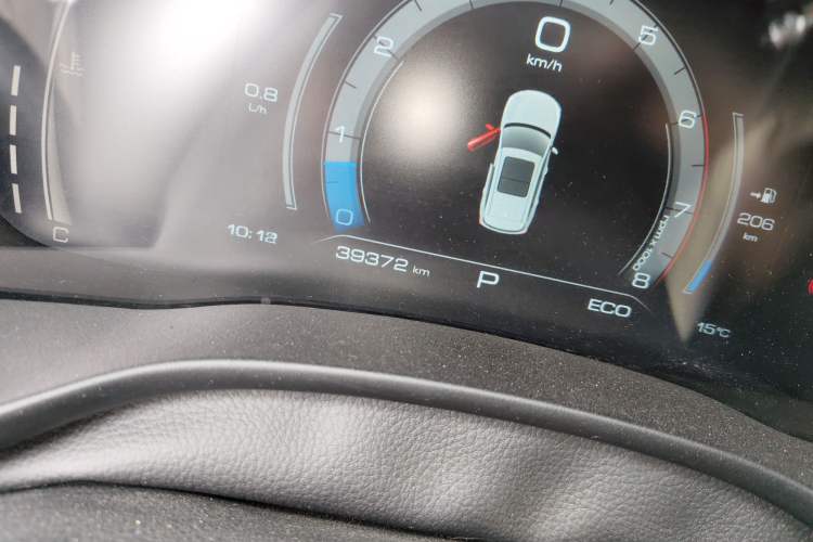 Used Haval JOLION 2021 1.5T Automatic Grand Three-Volume Version Odometer Close Up