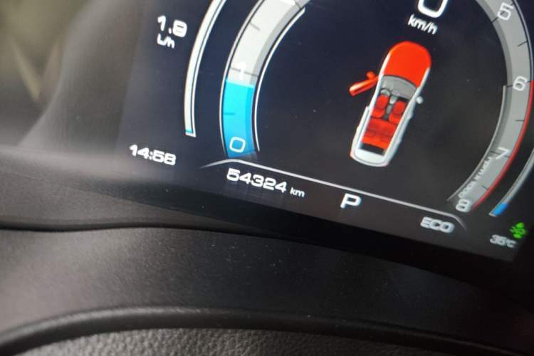 Used Haval JOLION 2021 1.5T Automatic Four-Door Version Odometer Close Up