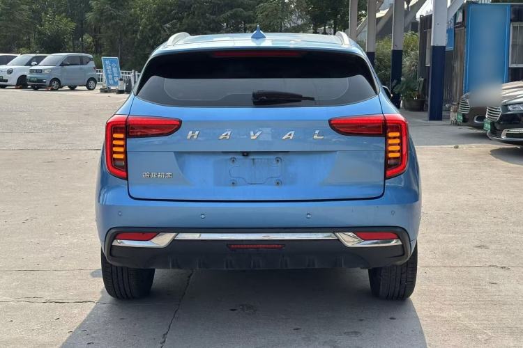 Used Haval JOLION 2021 1.5T Automatic Four-Door Version Rear