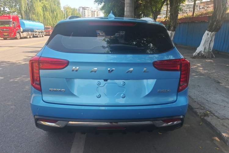 Used Haval JOLION 2021 1.5T Automatic Four-Door Version Rear