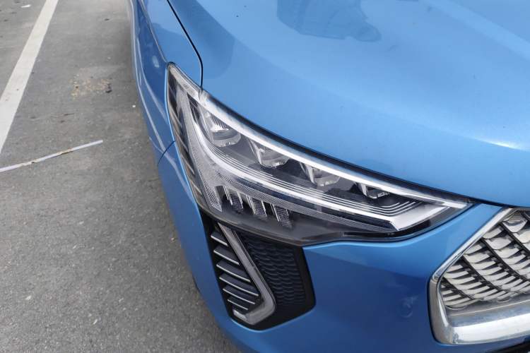 Used Haval JOLION 2021 1.5T Automatic Grand Three-Volume Version Right Front Headlight
