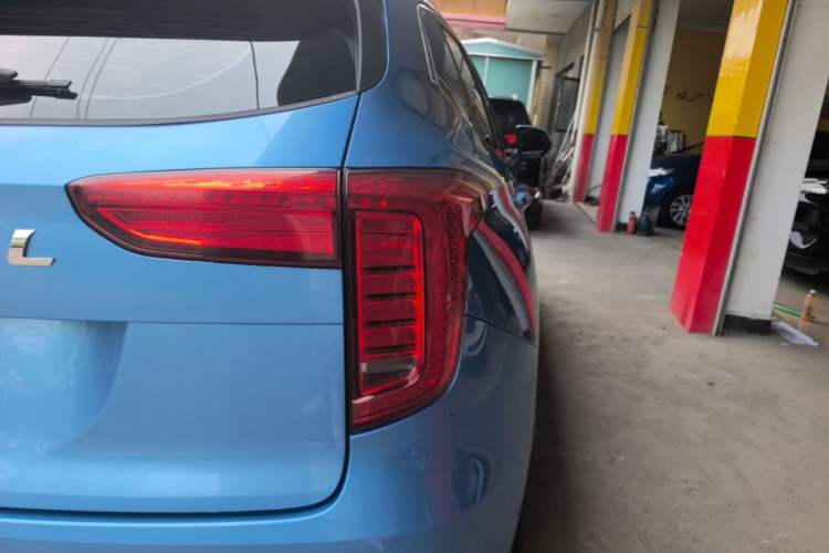 Used Haval JOLION 2021 1.5T Automatic Four-Door Version Right Rear Taillight