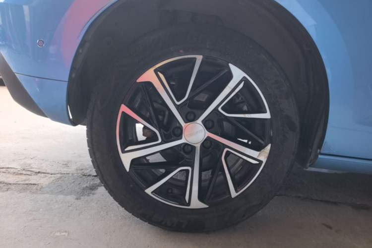 Used Haval JOLION 2021 1.5T Automatic Four-Door Version Right Rear Wheel Hub