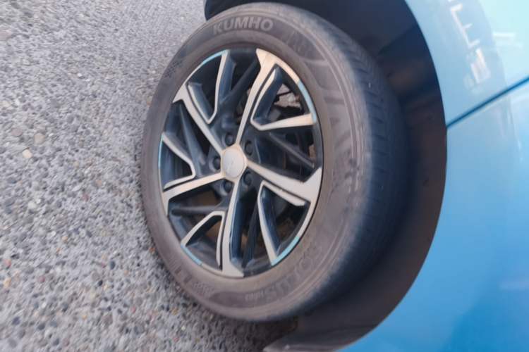 Used Haval JOLION 2021 1.5T Automatic Grand Three-Volume Version Right Rear Wheel Hub