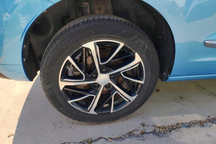 Used Haval JOLION 2021 1.5T Automatic Grand Three-Volume Version Right Rear Wheel Hub