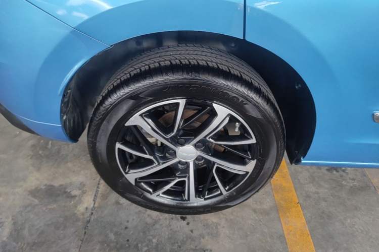 Used Haval JOLION 2021 1.5T Automatic Grand Three-Volume Version Right Rear Wheel Hub