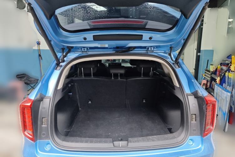 Used Haval JOLION 2021 1.5T Automatic Four-Door Version Trunk