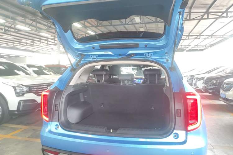 Used Haval JOLION 2021 1.5T Automatic Grand Three-Volume Version Trunk