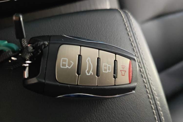 Used Haval JOLION 2021 1.5T Automatic Four-Door Version Vehicle Key