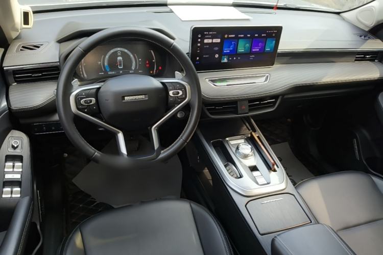 Used Haval JOLION 2021 1.5T Automatic Grand Three-Volume Version Center Console