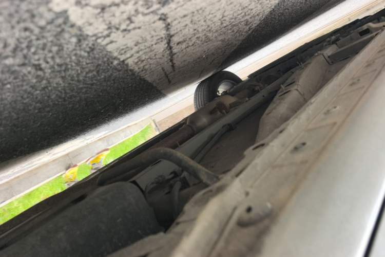 Used Haval JOLION 2021 1.5T Automatic Four-Door Version Chassis Rear Left