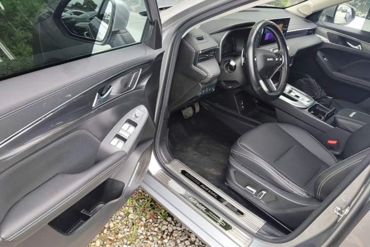 Used Haval JOLION 2021 1.5T Automatic Four-Door Version Driver Seat