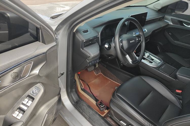 Used Haval JOLION 2021 1.5T Automatic Four-Door Version Driver Seat