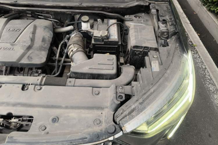 Used Haval JOLION 2021 1.5T Automatic Grand Three-Volume Version Engine Bay Left