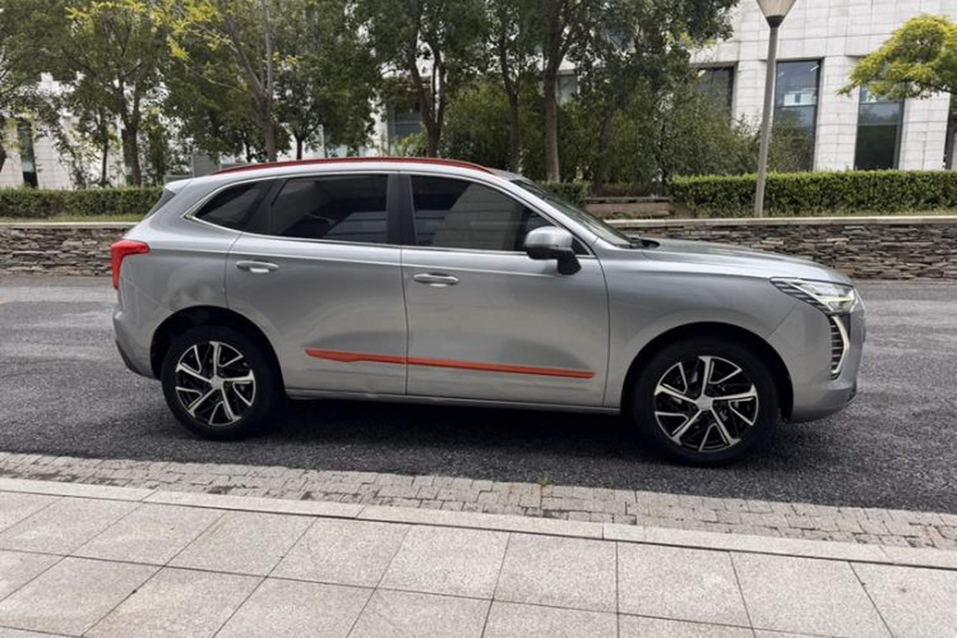 Used Haval JOLION 2021 1.5T Automatic Grand Three-Volume Version Exterior 3