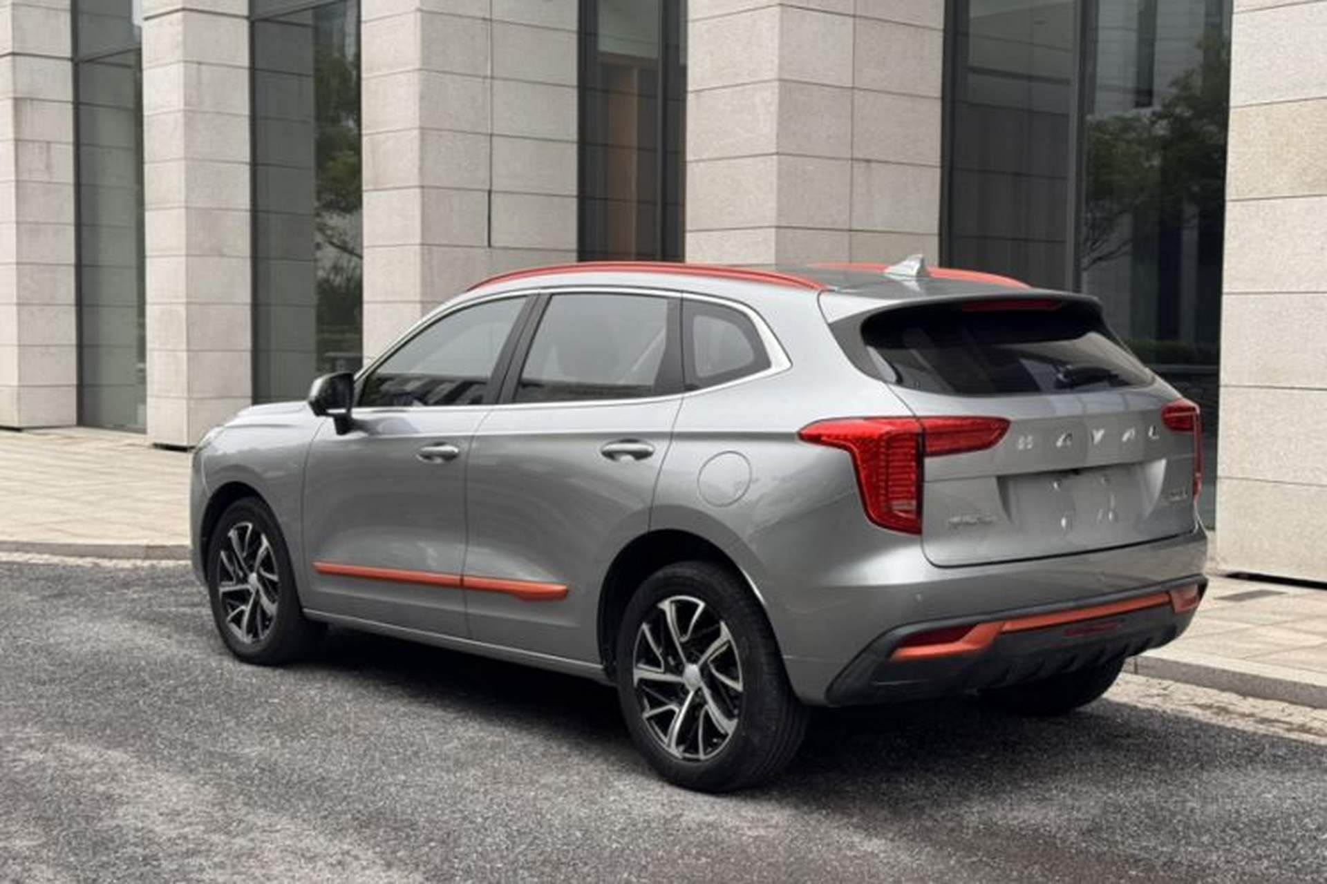 Used Haval JOLION 2021 1.5T Automatic Grand Three-Volume Version Exterior 5
