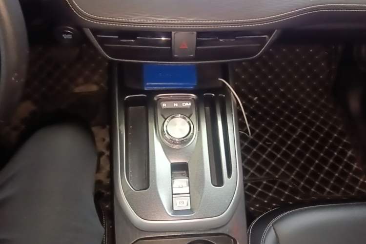 Used Haval JOLION 2021 1.5T Automatic Grand Three-Volume Version Gear Lever