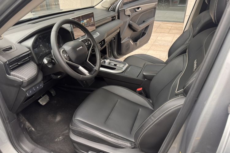 Used Haval JOLION 2021 1.5T Automatic Grand Three-Volume Version Interior 2