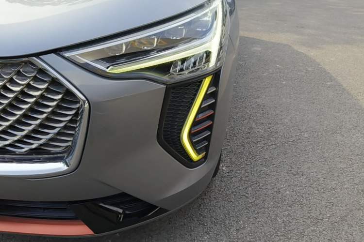 Used Haval JOLION 2021 1.5T Automatic Grand Three-Volume Version Left Front Headlight