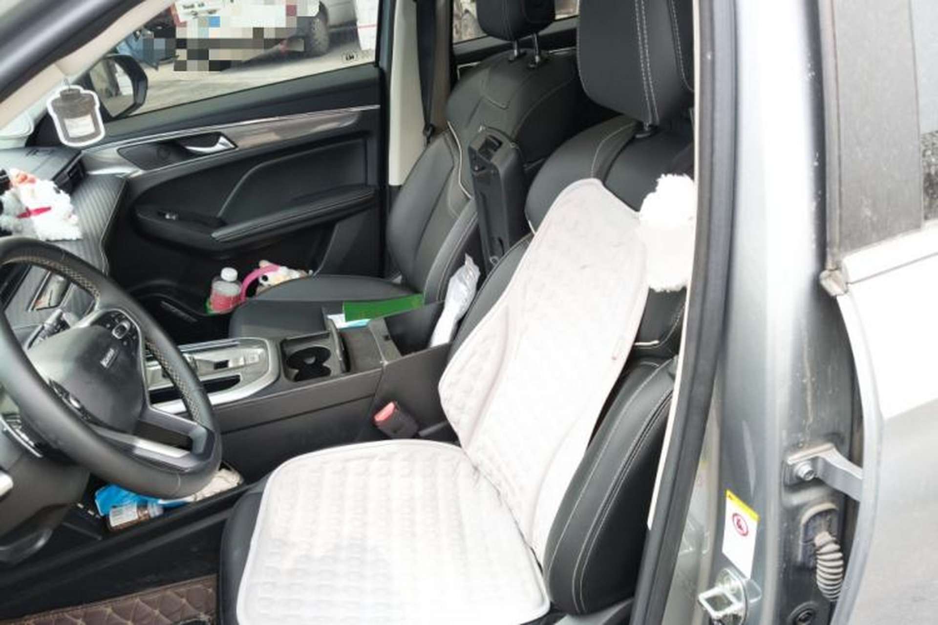 Used Haval JOLION 2021 1.5T Automatic Grand Three-Volume Version Left Front Seat