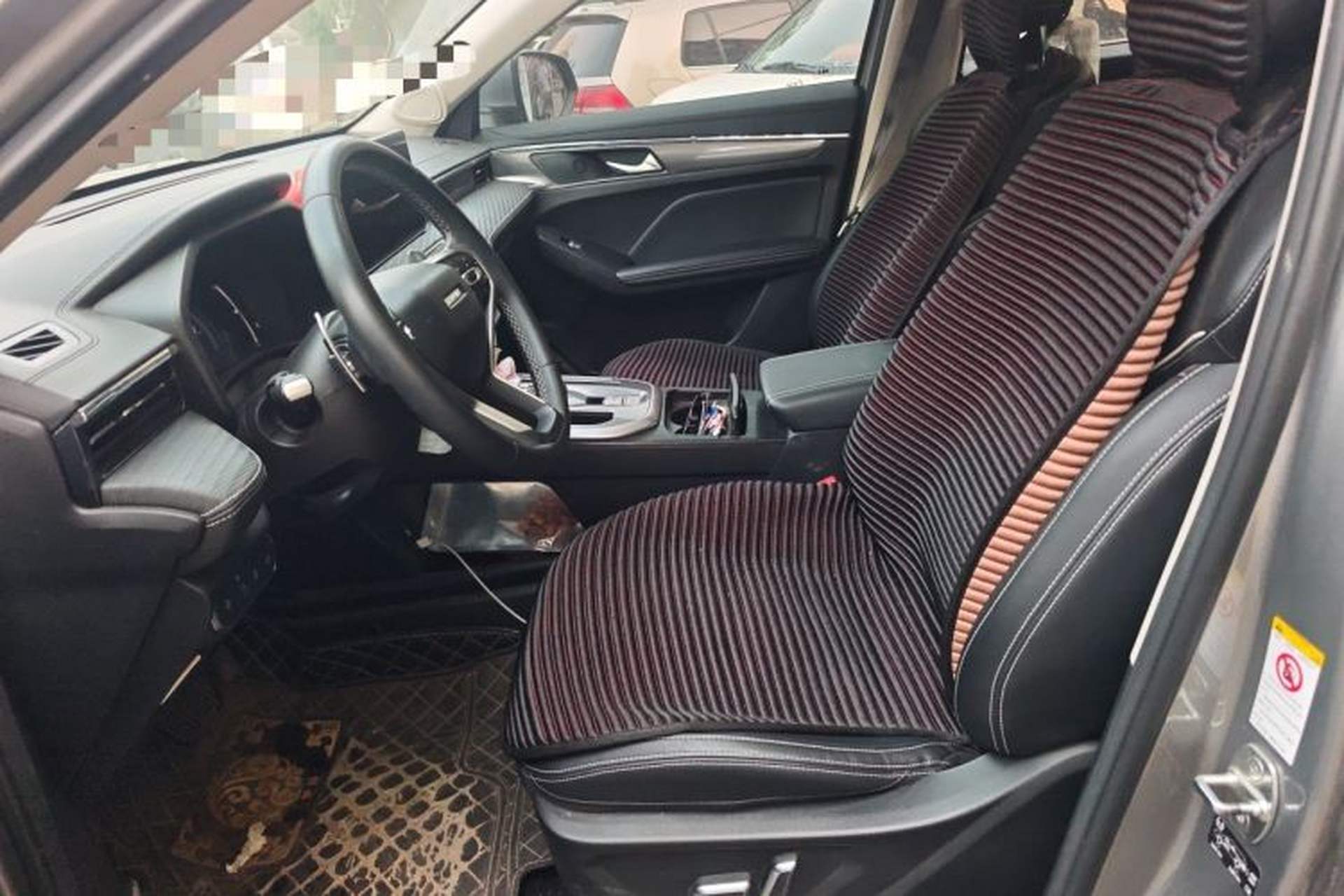 Used Haval JOLION 2021 1.5T Automatic Grand Three-Volume Version Left Front Seat