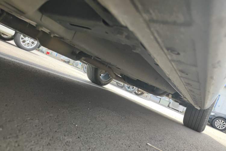 Used Haval JOLION 2021 1.5T Automatic Four-Door Version Left Side Sill