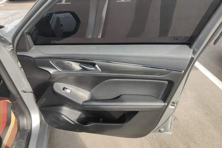 Used Haval JOLION 2021 1.5T Automatic Four-Door Version Right Front Door Interior